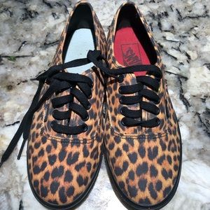 Leopard Vans